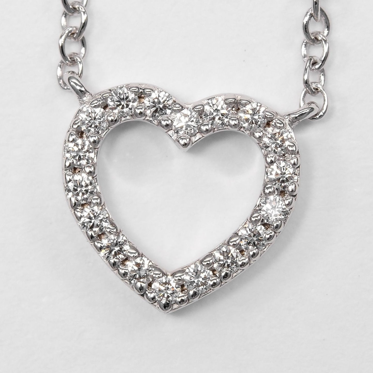 Tiffany & Co Metro Heart 18k White Gold Diamond Necklace — view 4