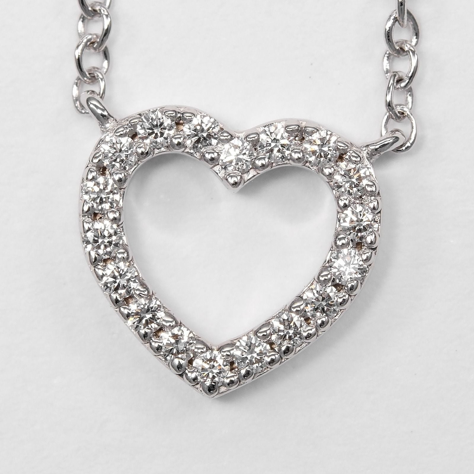 Tiffany & Co Metro Heart 18k White Gold Diamond Necklace — view 4