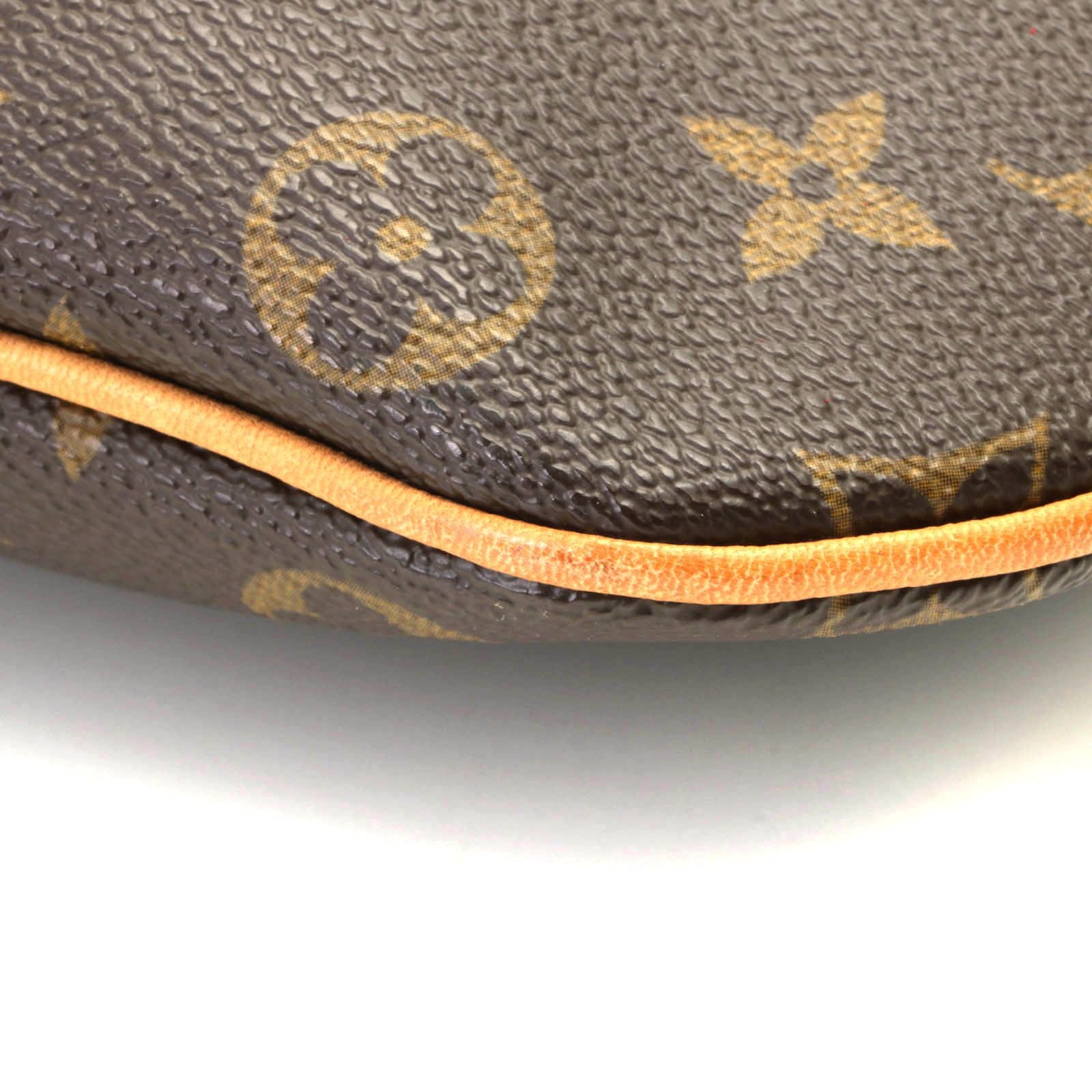 Louis Vuitton Pochette Bosphore Shoulder Bag Monogram Canvas Brown — view 7