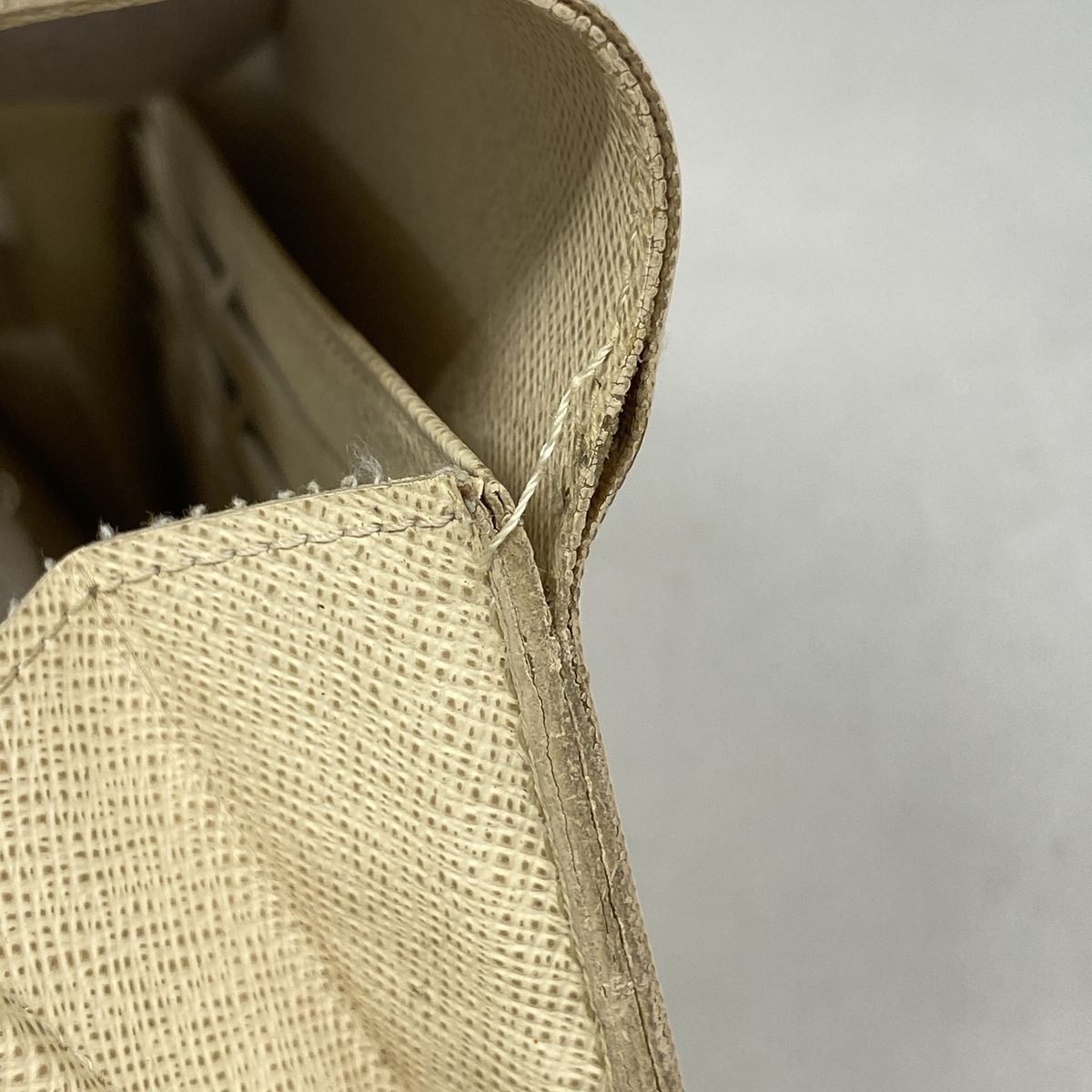 Louis Vuitton Wallet Damier Azur Portefeuille Sarah White — view 7