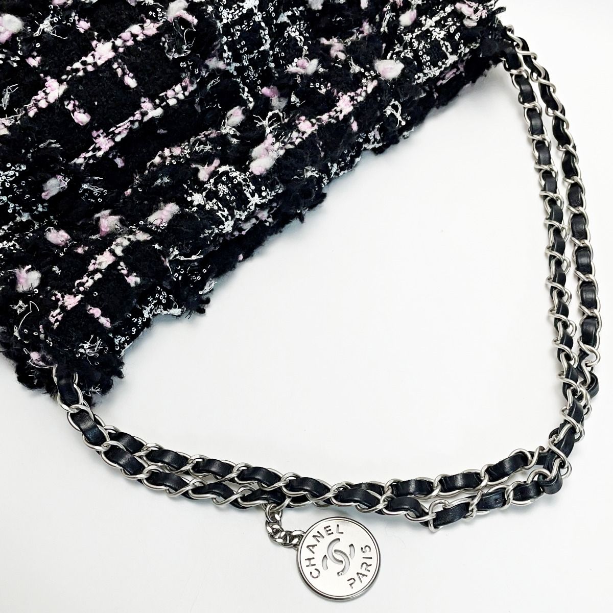 Chanel 22 Black Pink Shoulder Bag Tweed Silver — view 4