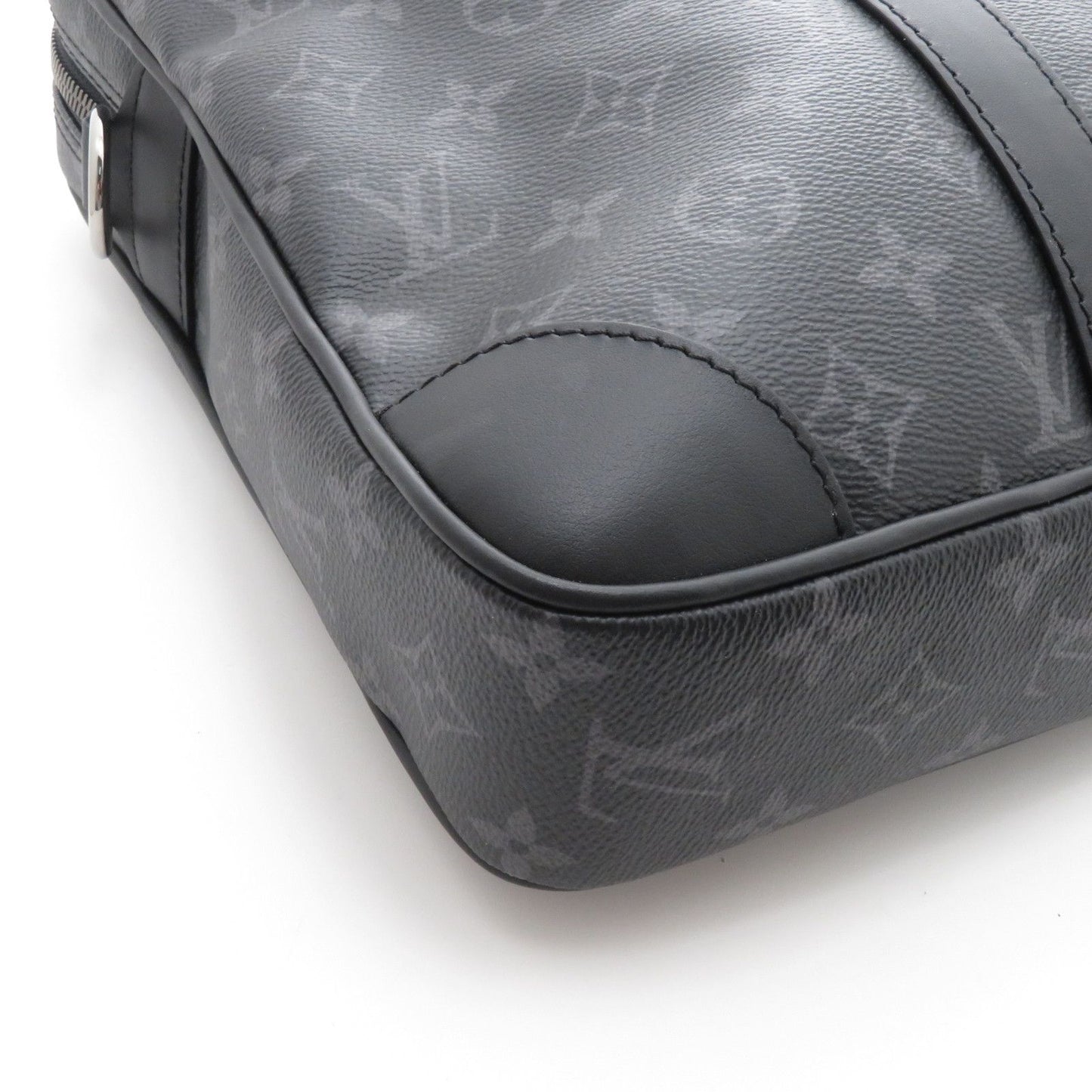 Louis Vuitton Porte Documents Voyage Mono Eclipse Monogram Black — view 7