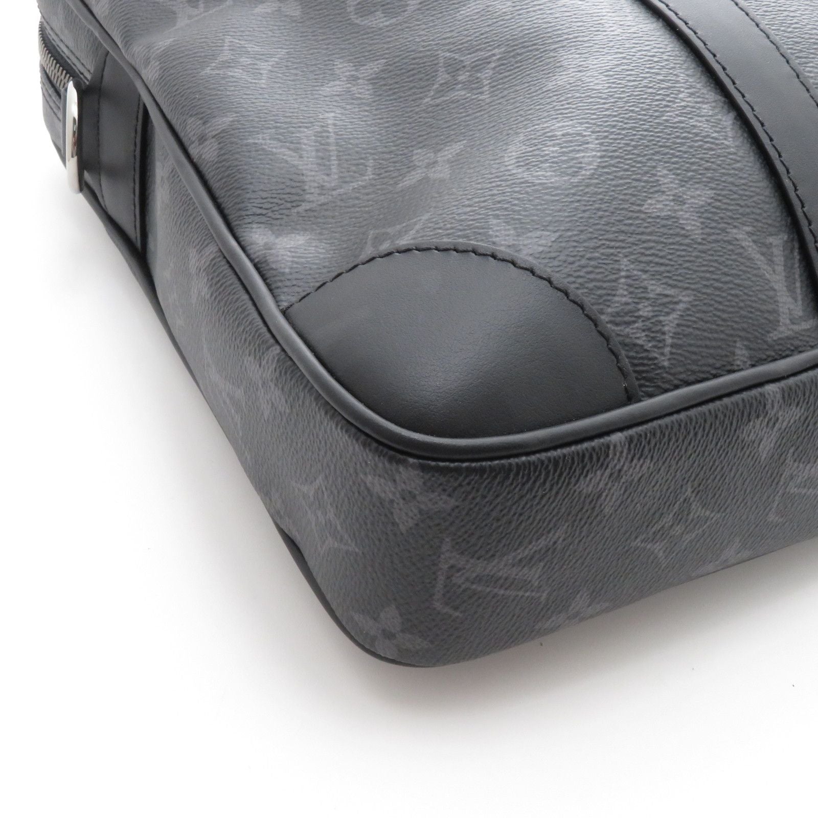Louis Vuitton Porte Documents Voyage Mono Eclipse Monogram Black — view 7