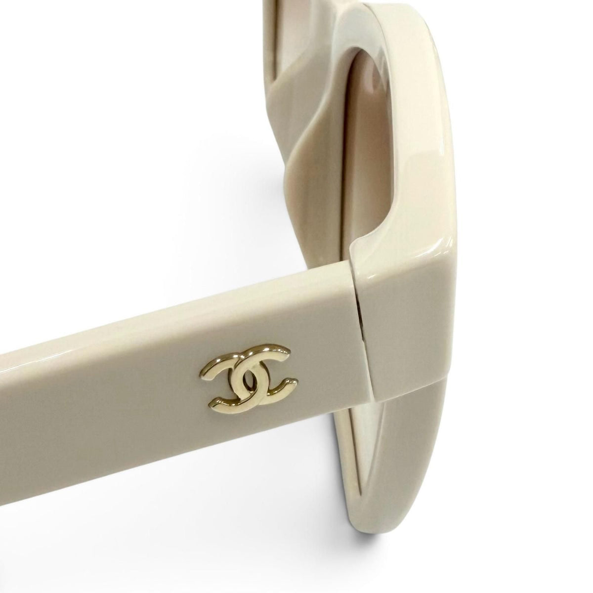 Chanel CC Logo Ball Chain Sunglasses Light Beige Eyewear — view 7