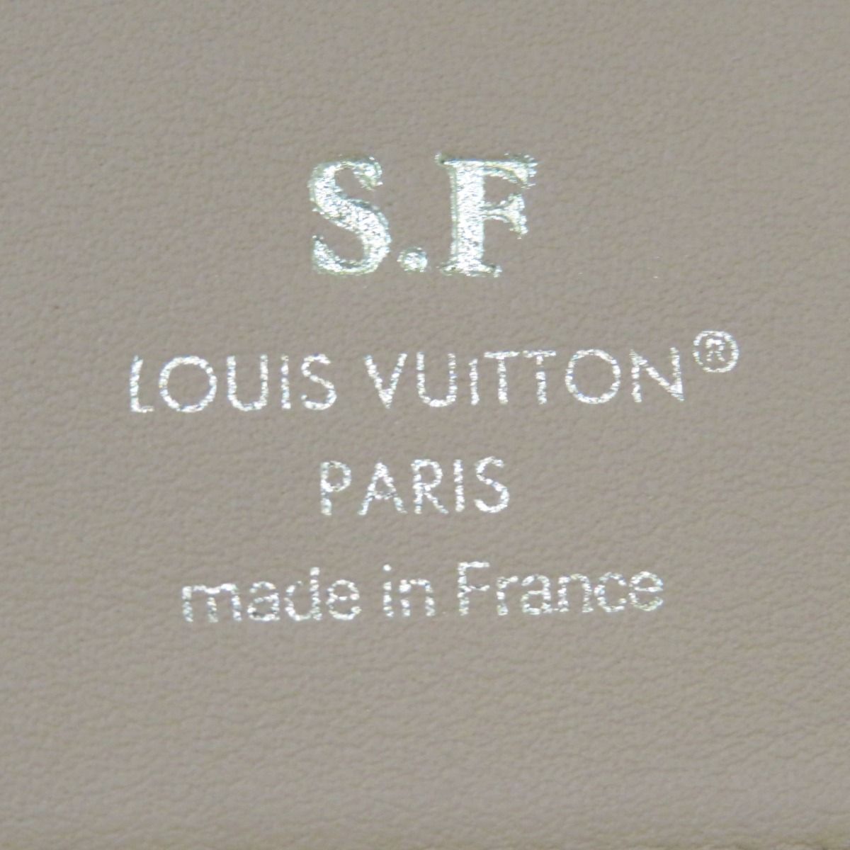 Louis Vuitton LV Vertical Wallet Taurillon Leather — view 4