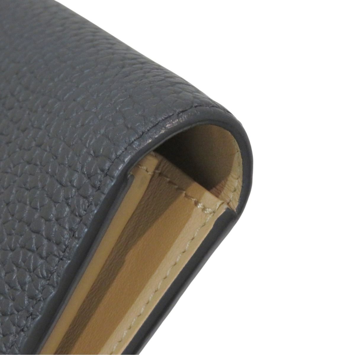 Louis Vuitton LV Vertical Wallet Taurillon Leather — view 8