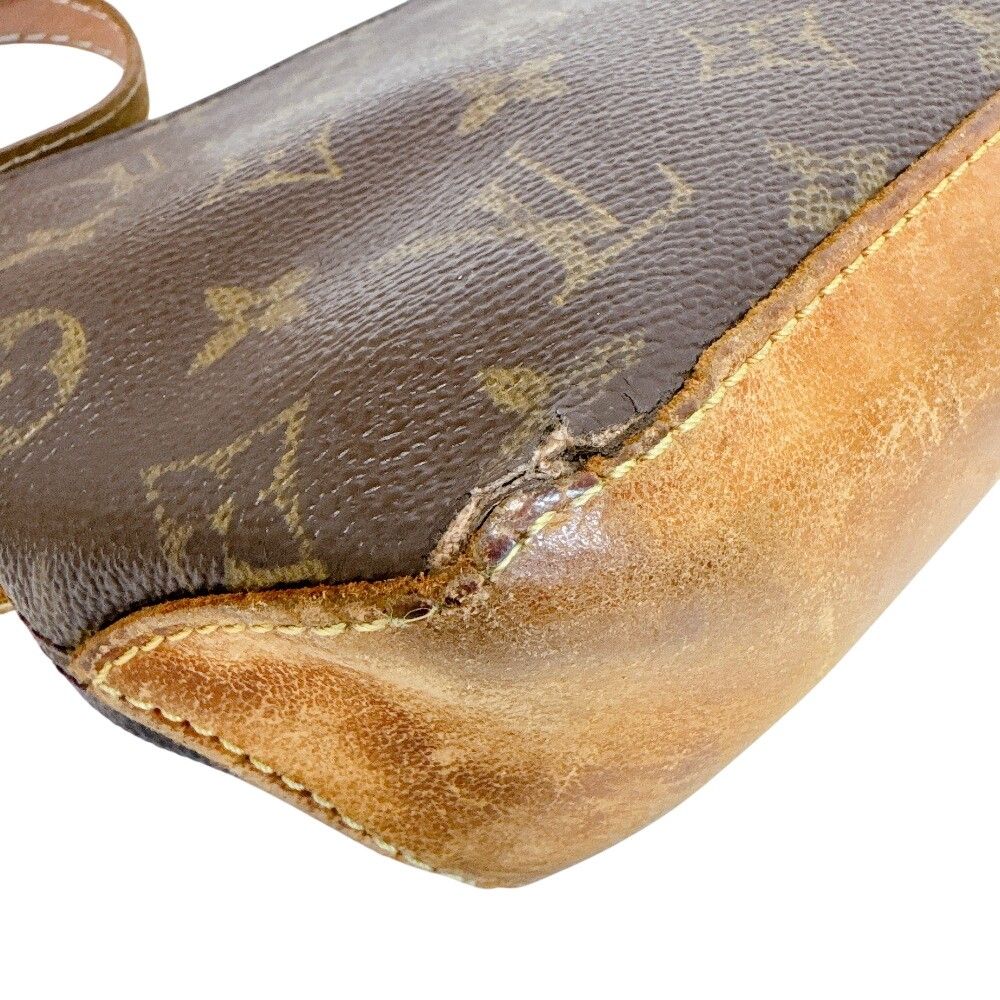Louis Vuitton Trotteur Monogram Bag — view 4