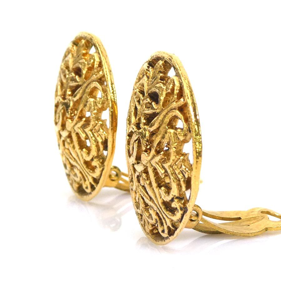 Chanel Earrings CC Logo — view 3