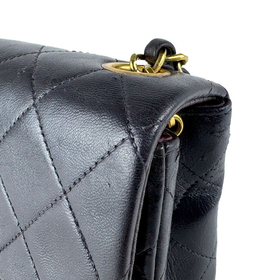 Chanel Shoulder Bag Quilted — view 5