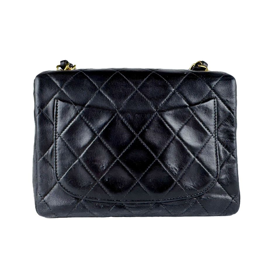 Chanel Shoulder Bag Quilted — view 3