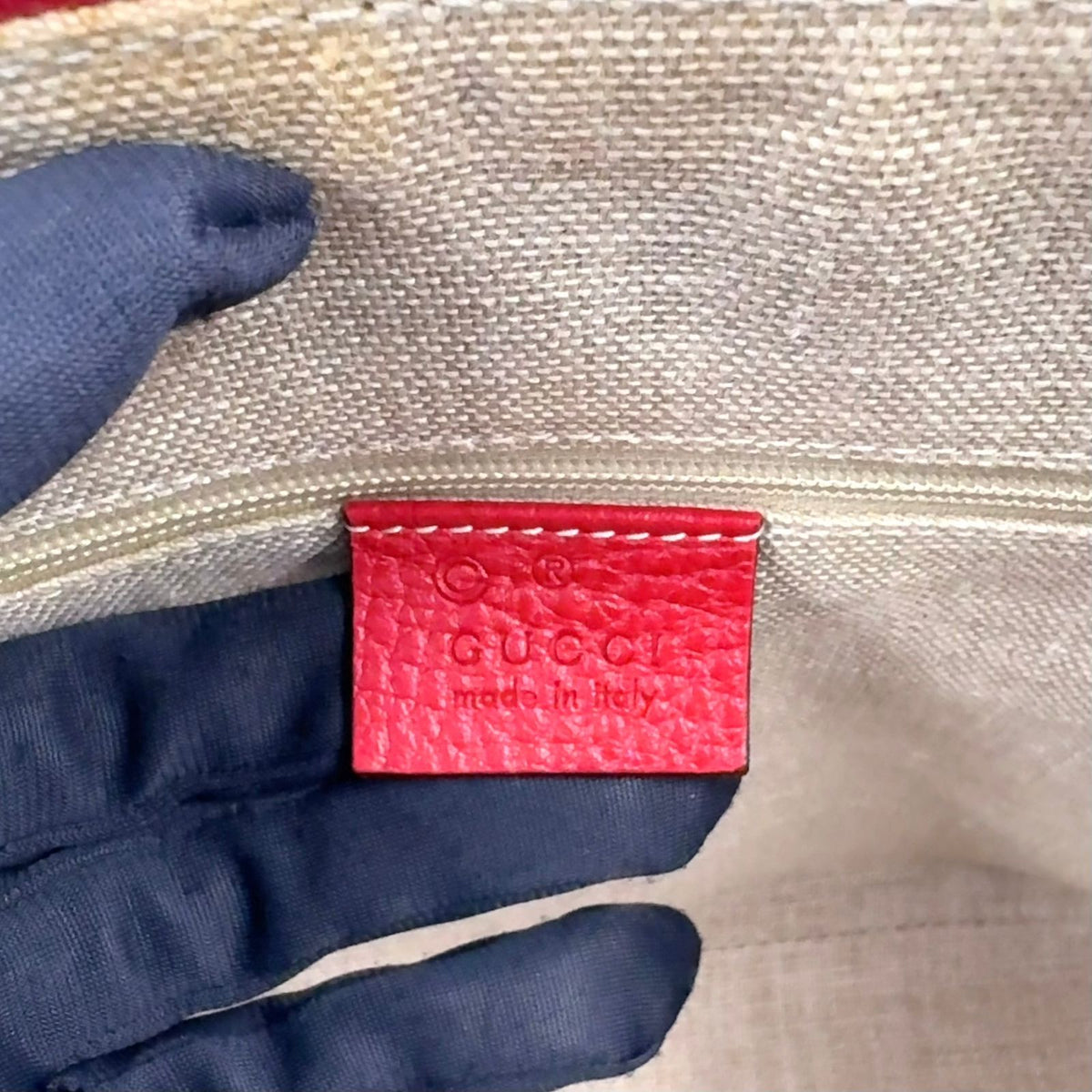 Gucci Interlocking G 2-Way Shoulder Leather Red Handbag Gold — view 4