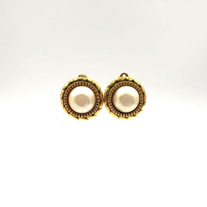 Chanel Pearl Motif Circle Faux Off White Gold Earrings