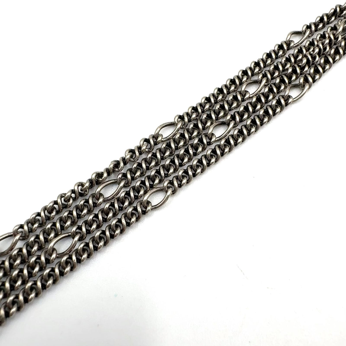 Gucci Lion Head Metal Silver Necklace — view 8
