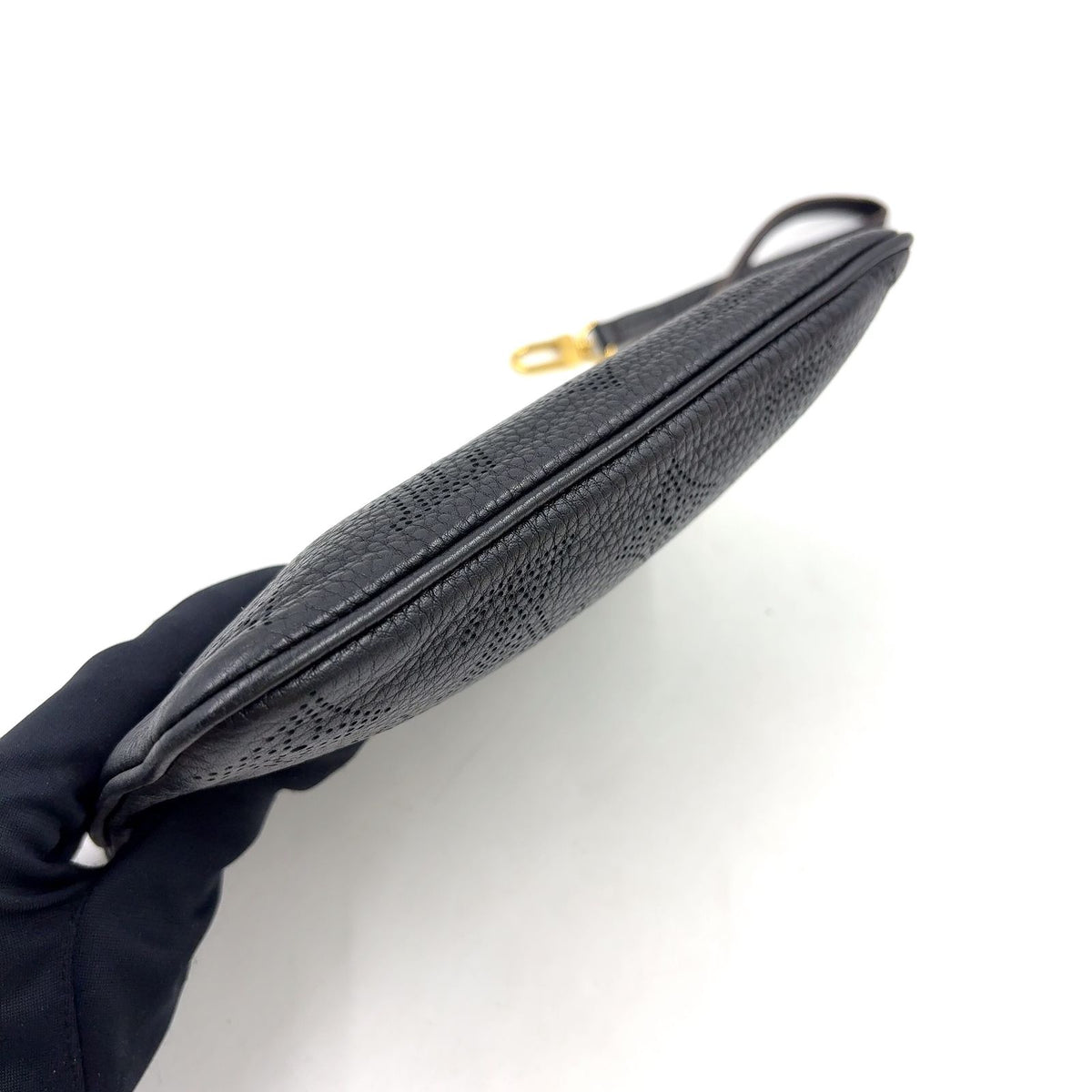 Louis Vuitton Mahina Selene Monogram Leather Black Pouch Gold — view 8