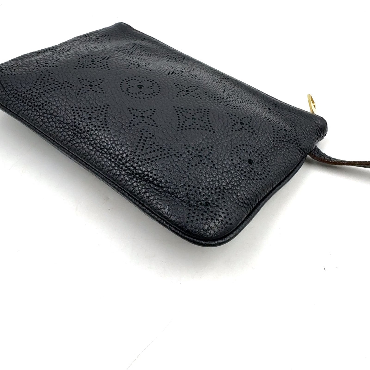 Louis Vuitton Mahina Selene Monogram Leather Black Pouch Gold — view 6