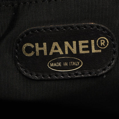Chanel Shoulder Bag Big CC Logo Black Caviar Leather Chain — view 4