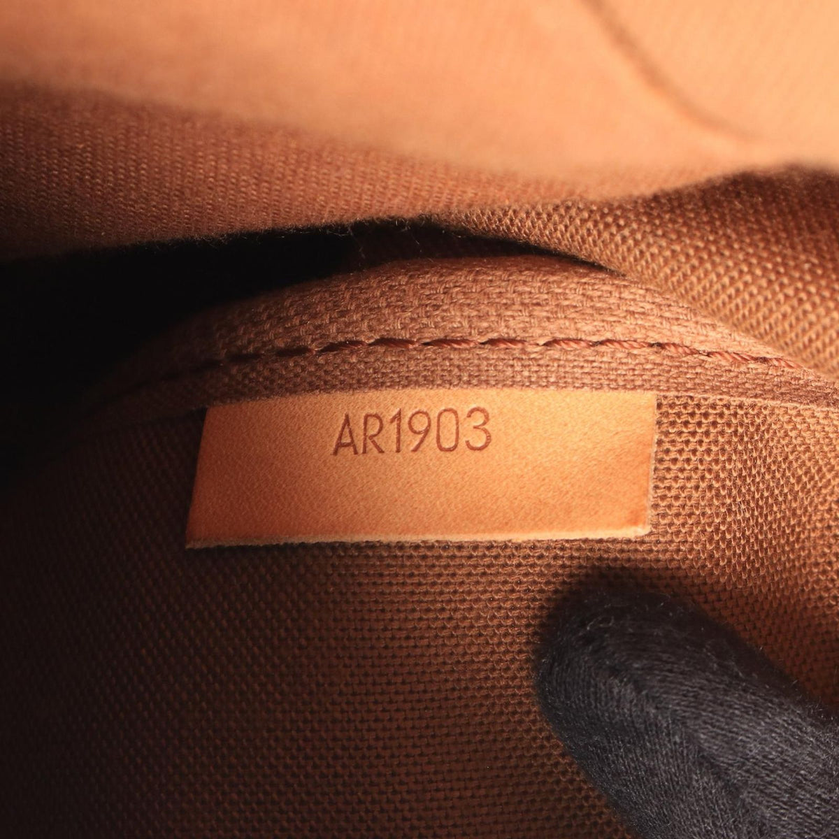 Louis Vuitton Shoulder Bag Saumur 35 Monogram Leather — view 6