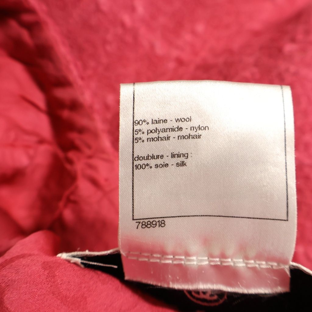Chanel Coco Buttons Collarless Jacket Pink 38 — view 8