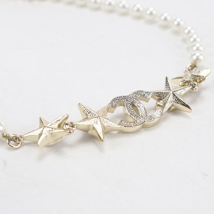 Chanel Pearl CC Logo Necklace Metal — view 5