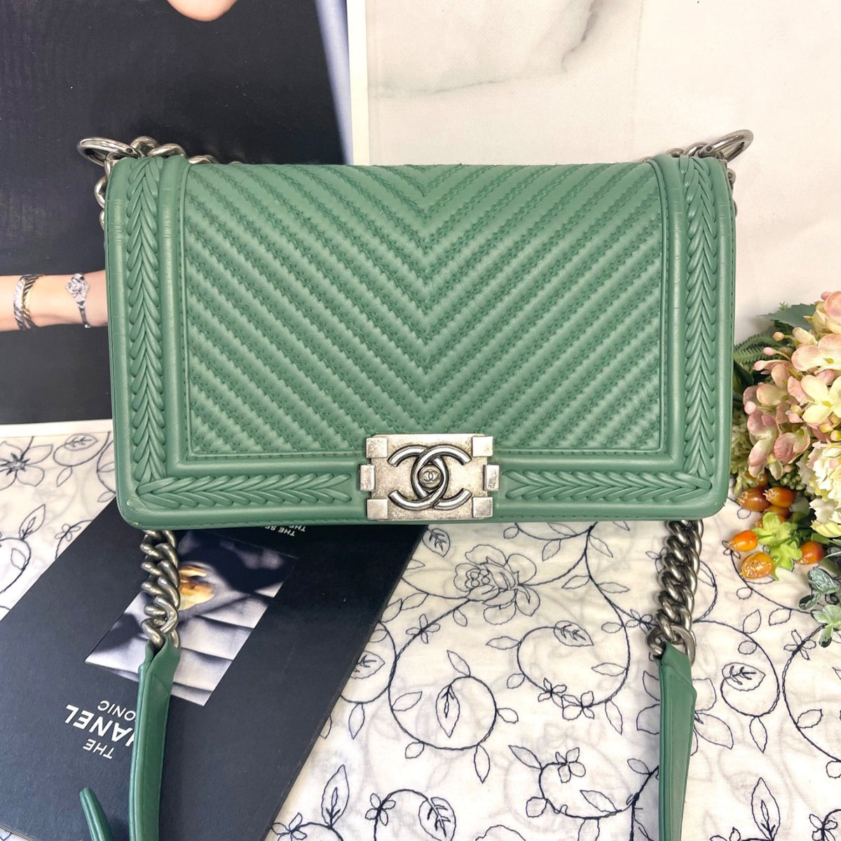 Chanel Chain Shoulder Bag — view 3
