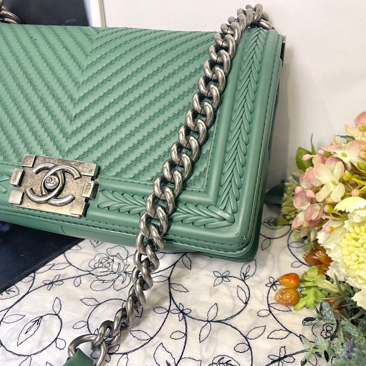Chanel Chain Shoulder Bag — view 6