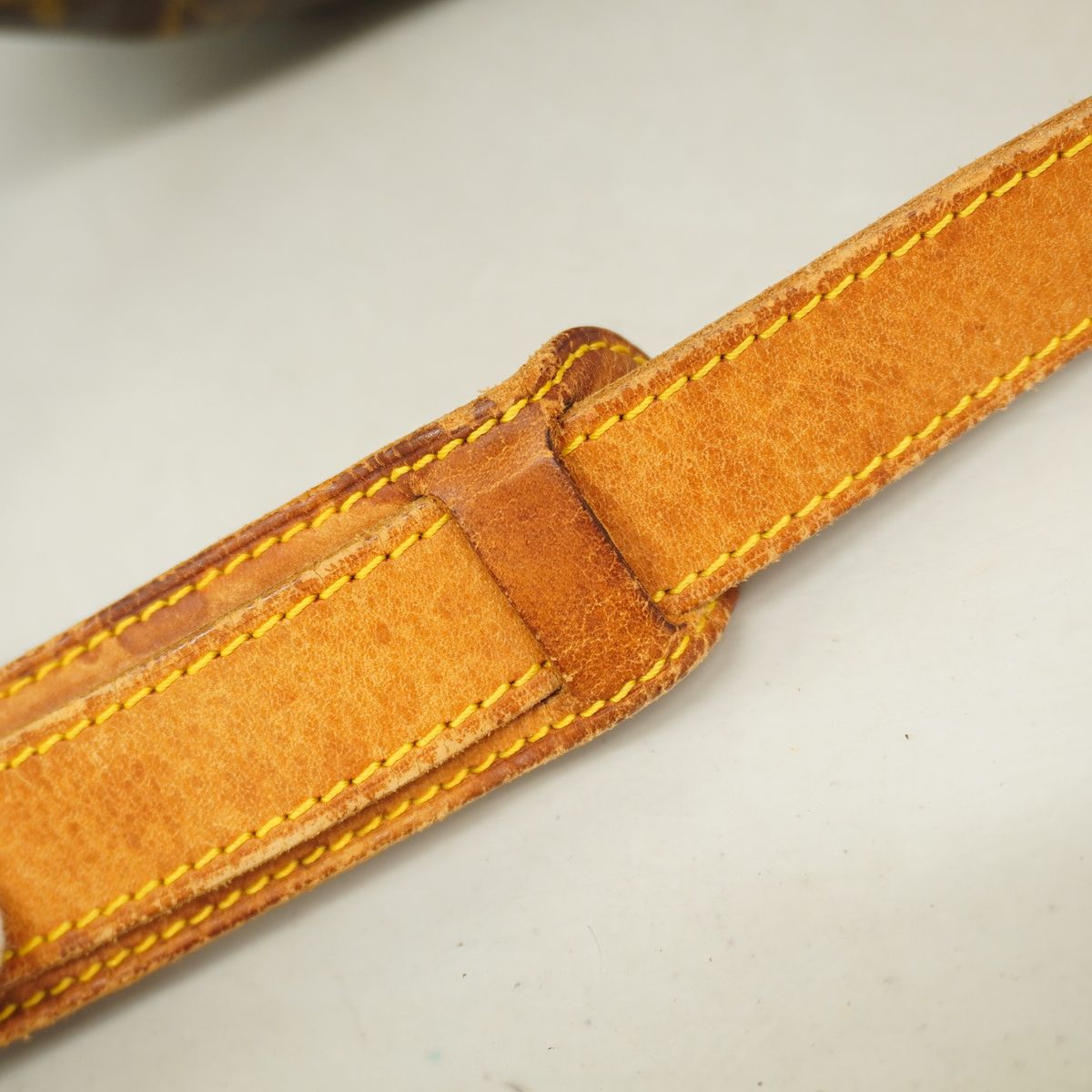 Louis Vuitton Shoulder Bag Monogram Saumur 35 Brown — view 8