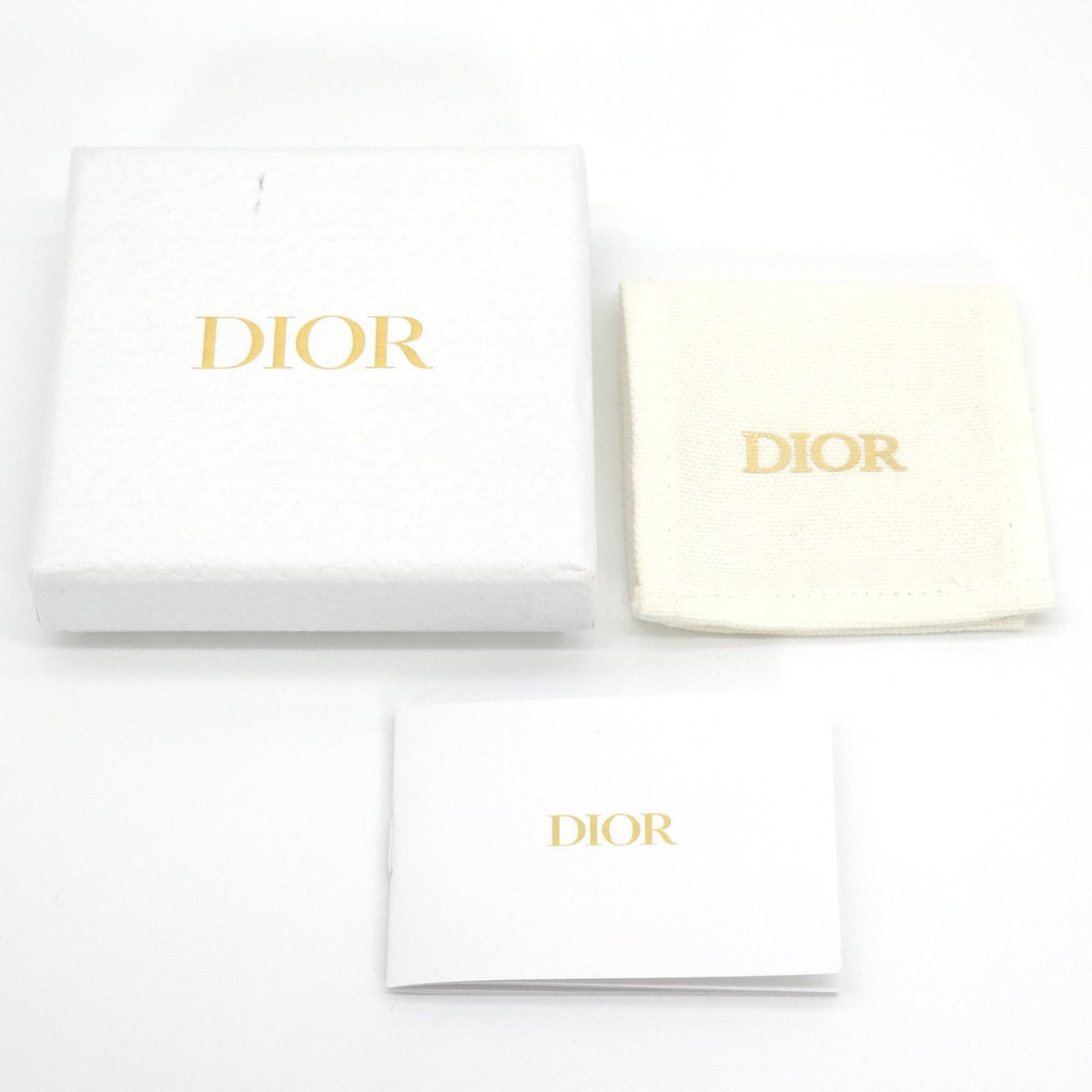Dior 30 Montaigne CD Brooch Resin Pearl CD Signature Gold-Tone Metal — view 7