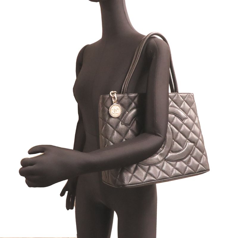 Chanel Tote Bag Black — view 8