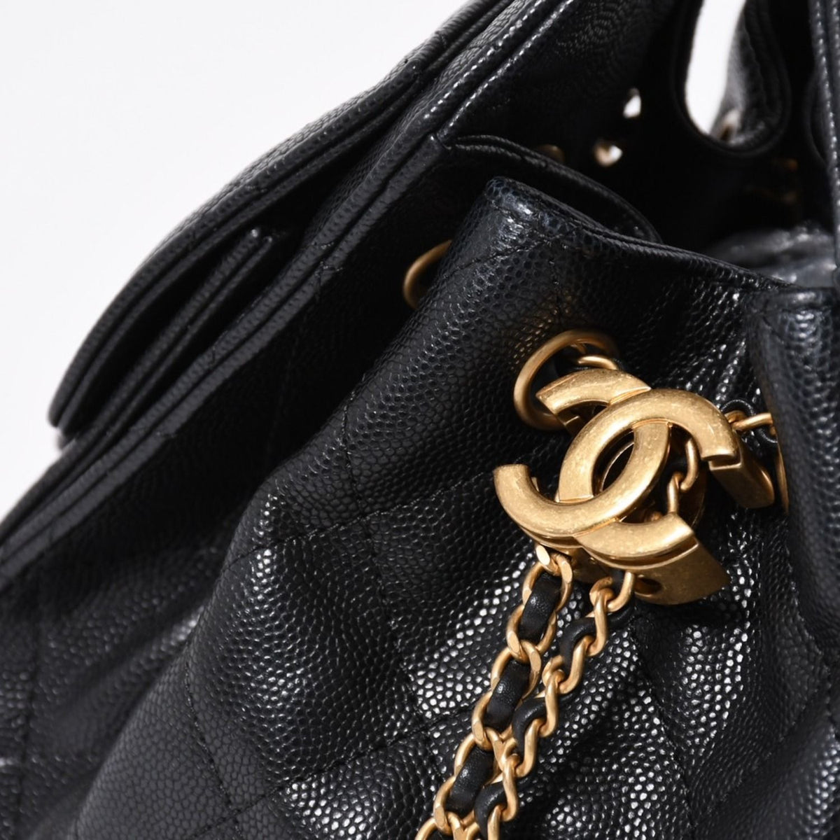 Chanel 25 Medium Chain Bag CC Logo Caviar Leather Black — view 8