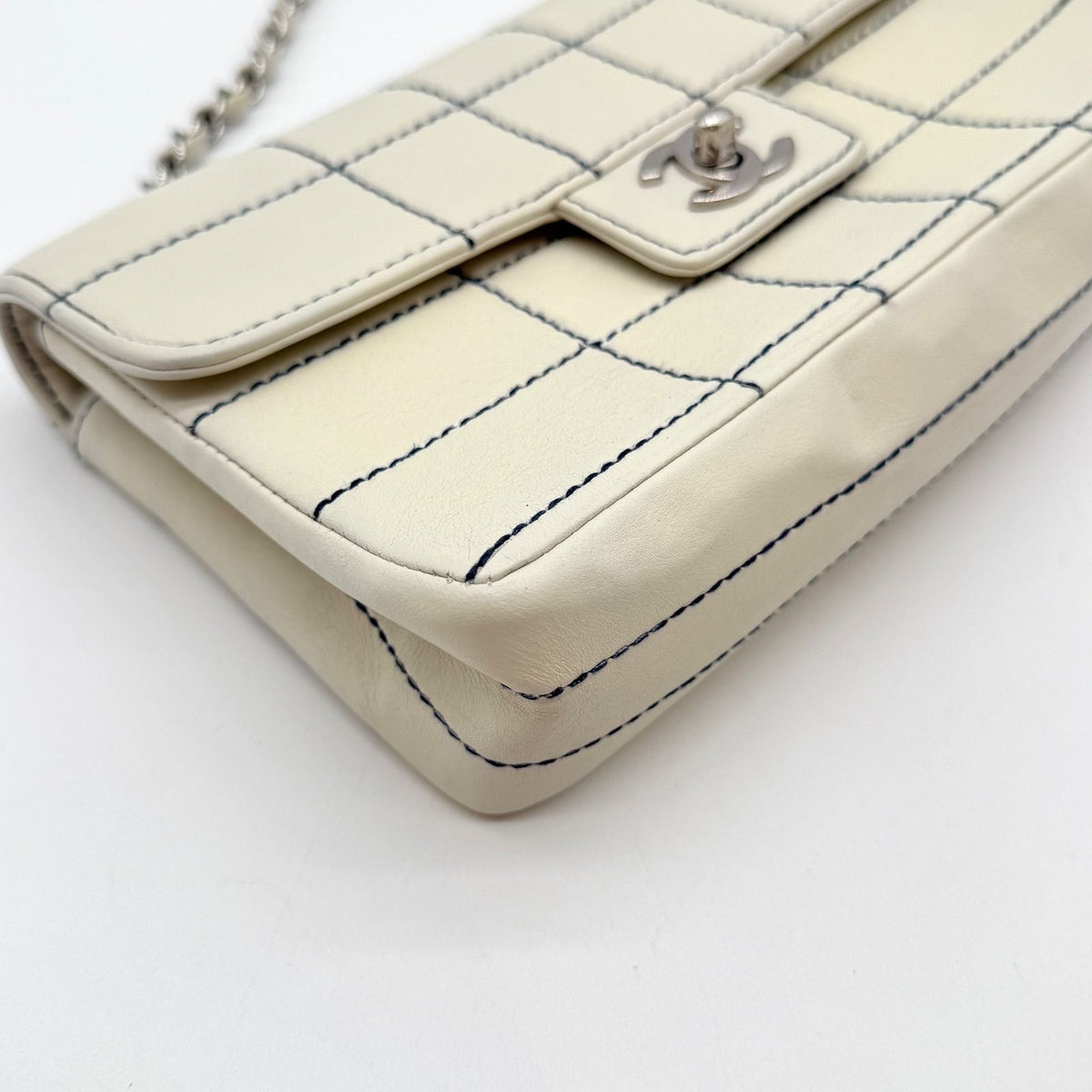 Chanel Choco Bar Shoulder Bag White Turnlock Stitch — view 7