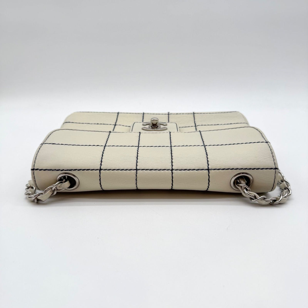 Chanel Choco Bar Shoulder Bag White Turnlock Stitch — view 3