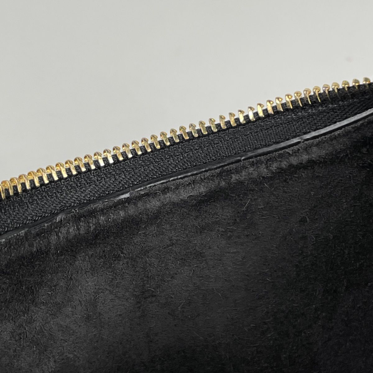 Celine Medium Ava Triomphe Shoulder Bag Leather Black — view 8