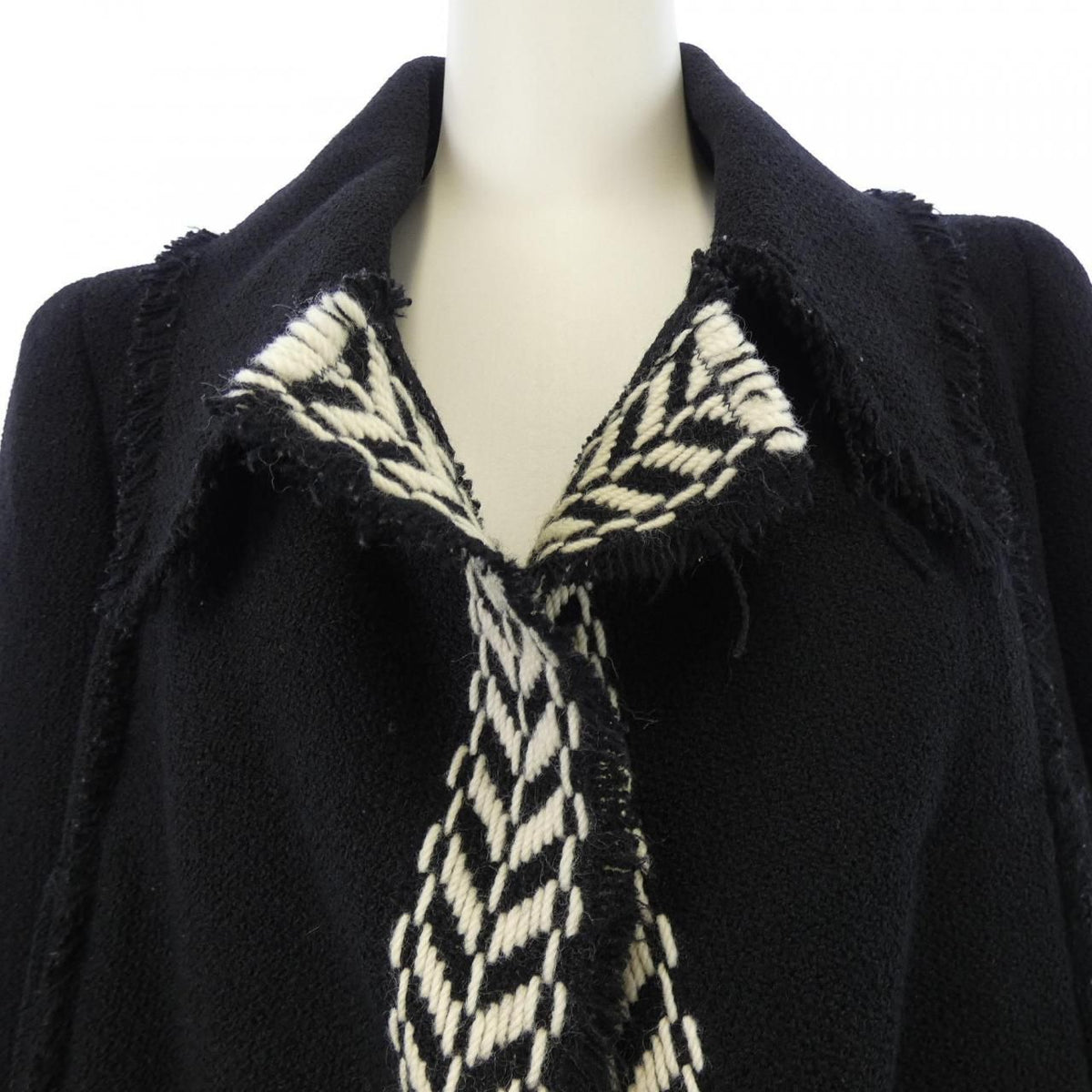 Chanel 04A Vintage Jacket Black — view 5