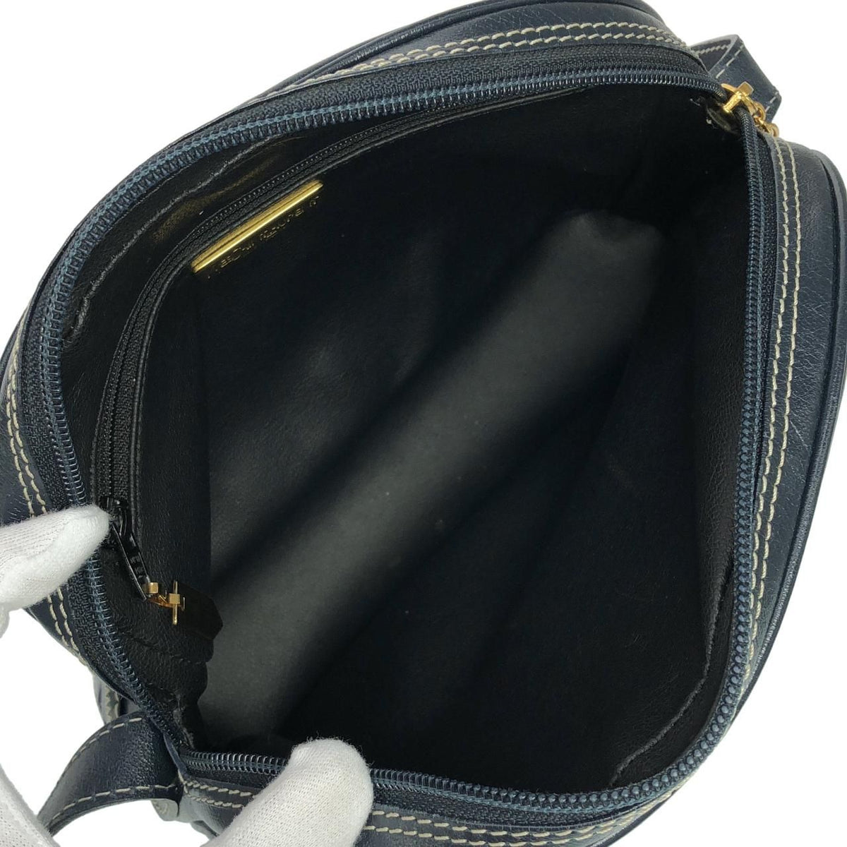Saint Laurent Vintage Shoulder Bag — view 8