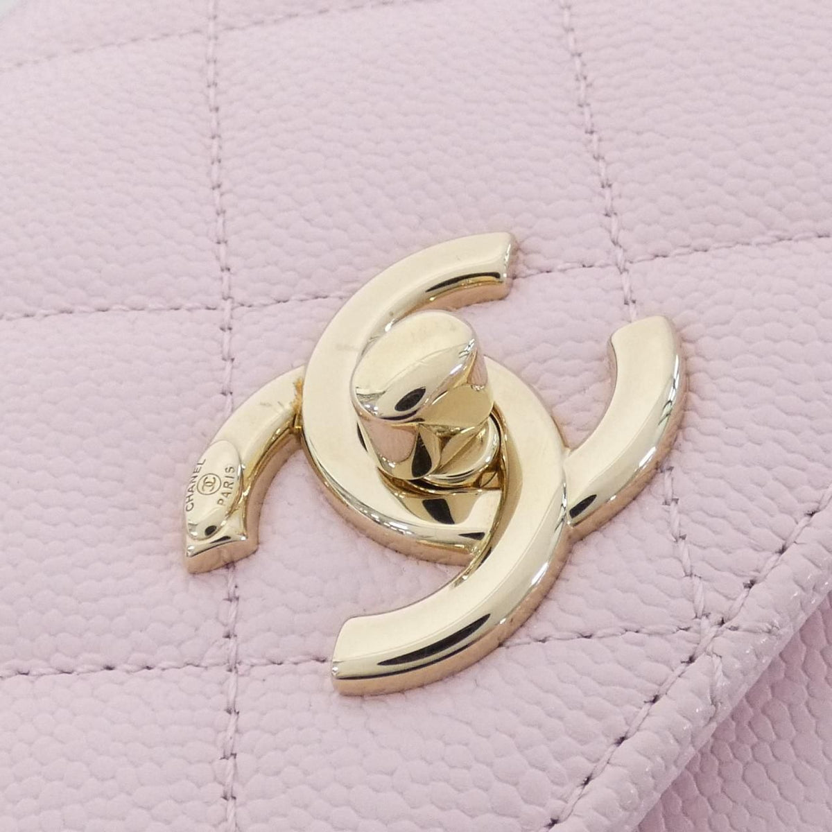 Chanel Bag Handbag Pink — view 8