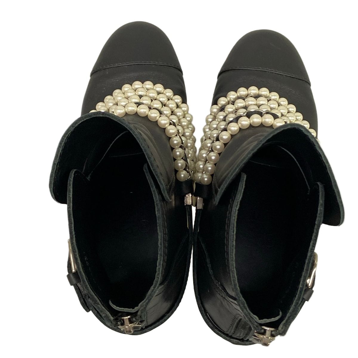 Chanel Short Boots C Black Pearl Chain Silver Leather — view 7