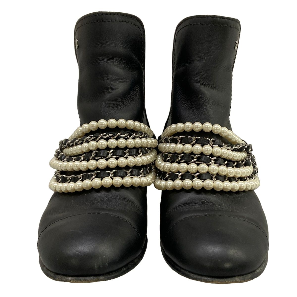 Chanel Short Boots C Black Pearl Chain Silver Leather — view 5