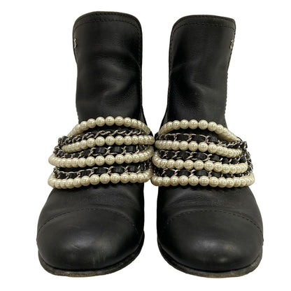 Chanel Short Boots C Black Pearl Chain Silver Leather — view 5