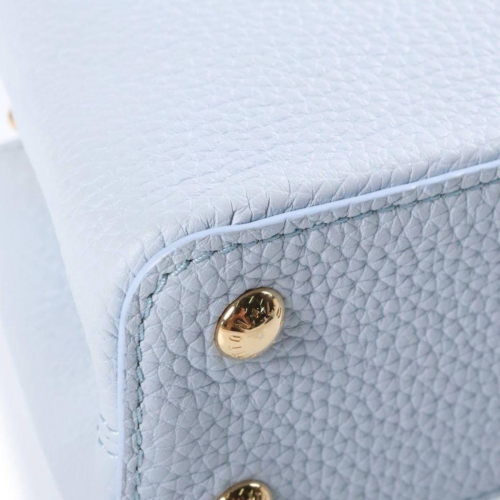 Louis Vuitton Capucines East West Mini Handbag 2-Way Back Pearl Taurillon — view 5