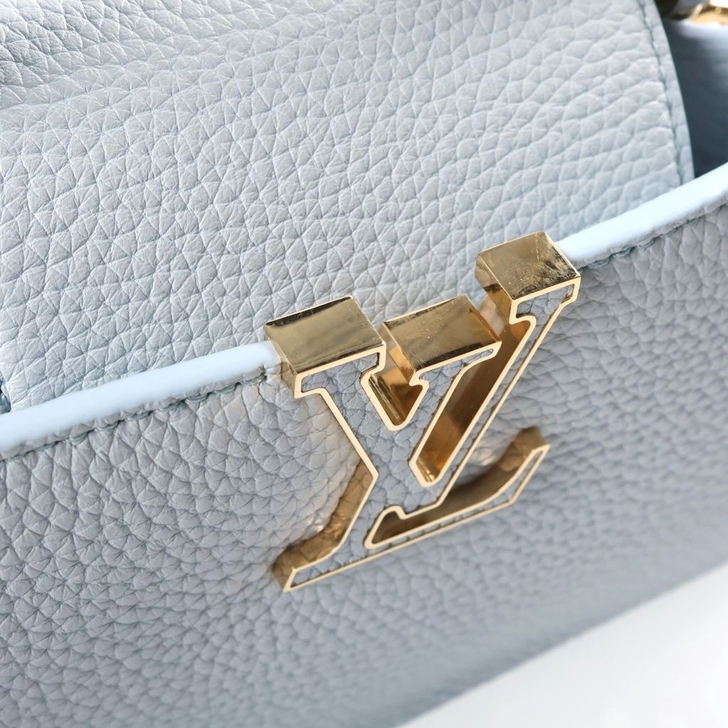 Louis Vuitton Capucines East West Mini Handbag 2-Way Back Pearl Taurillon — view 7