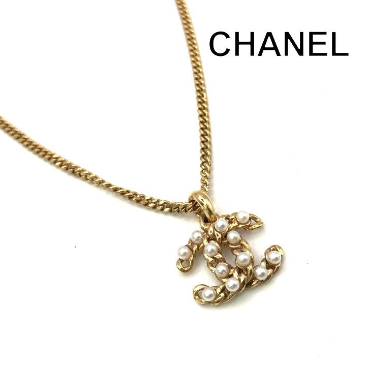 Chanel CC Logo Pearl Necklace Gold