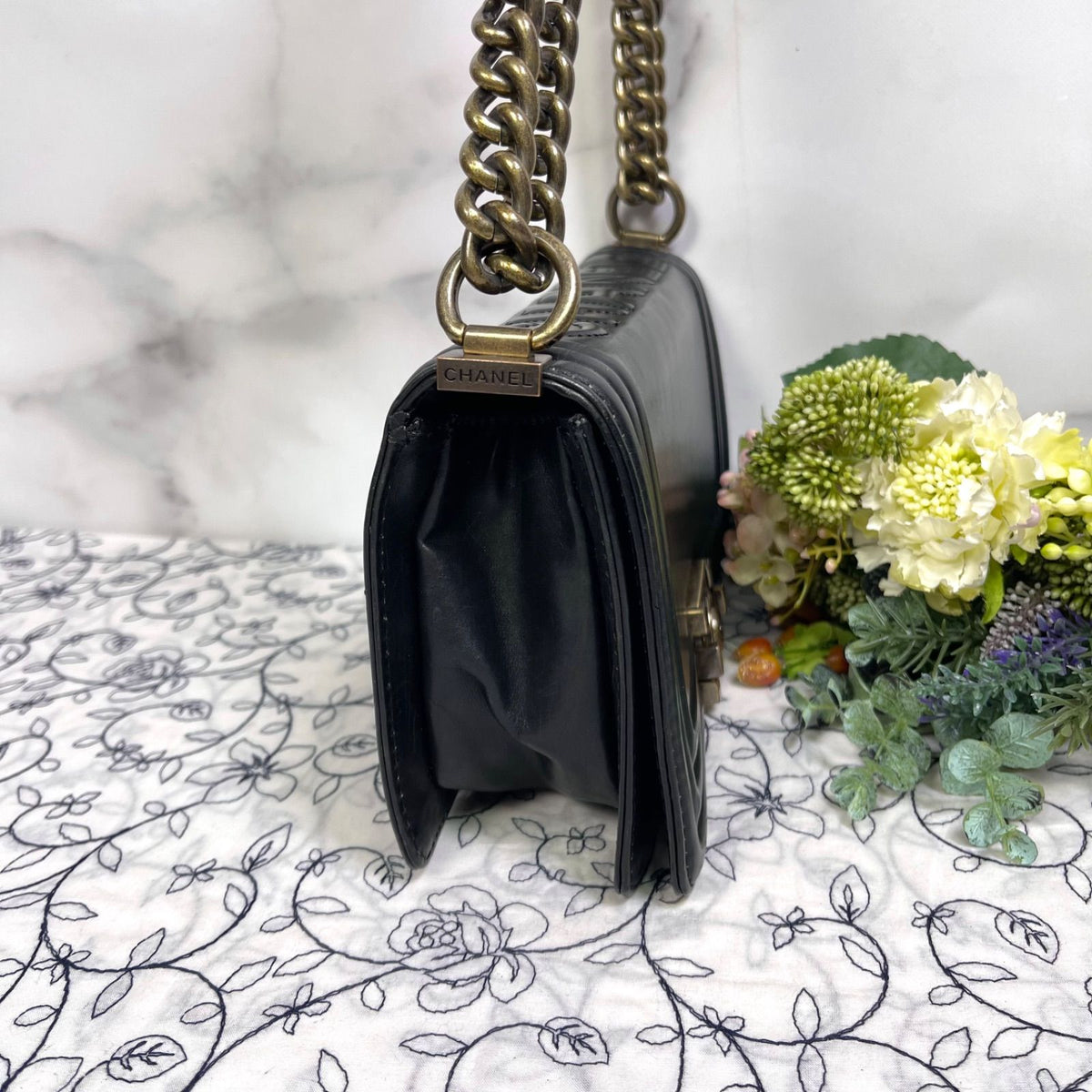 Chanel Boy Chain Shoulder Bag Logo — view 6
