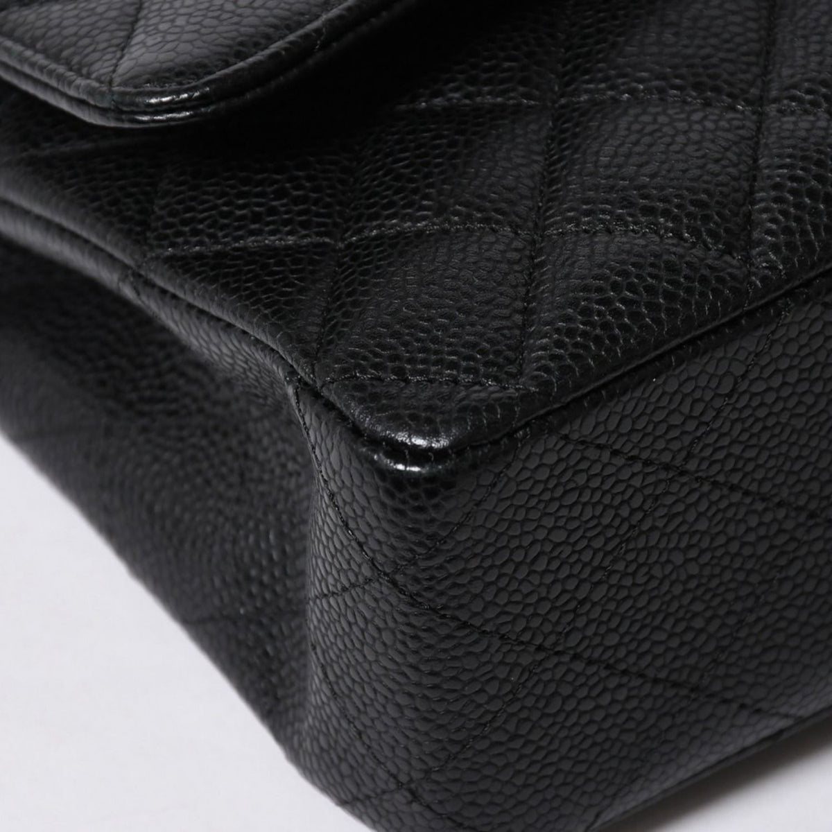 Chanel Quilted 25 Double Flap Chain Shoulder Bag CC Logo Caviar Leather Black — view 7