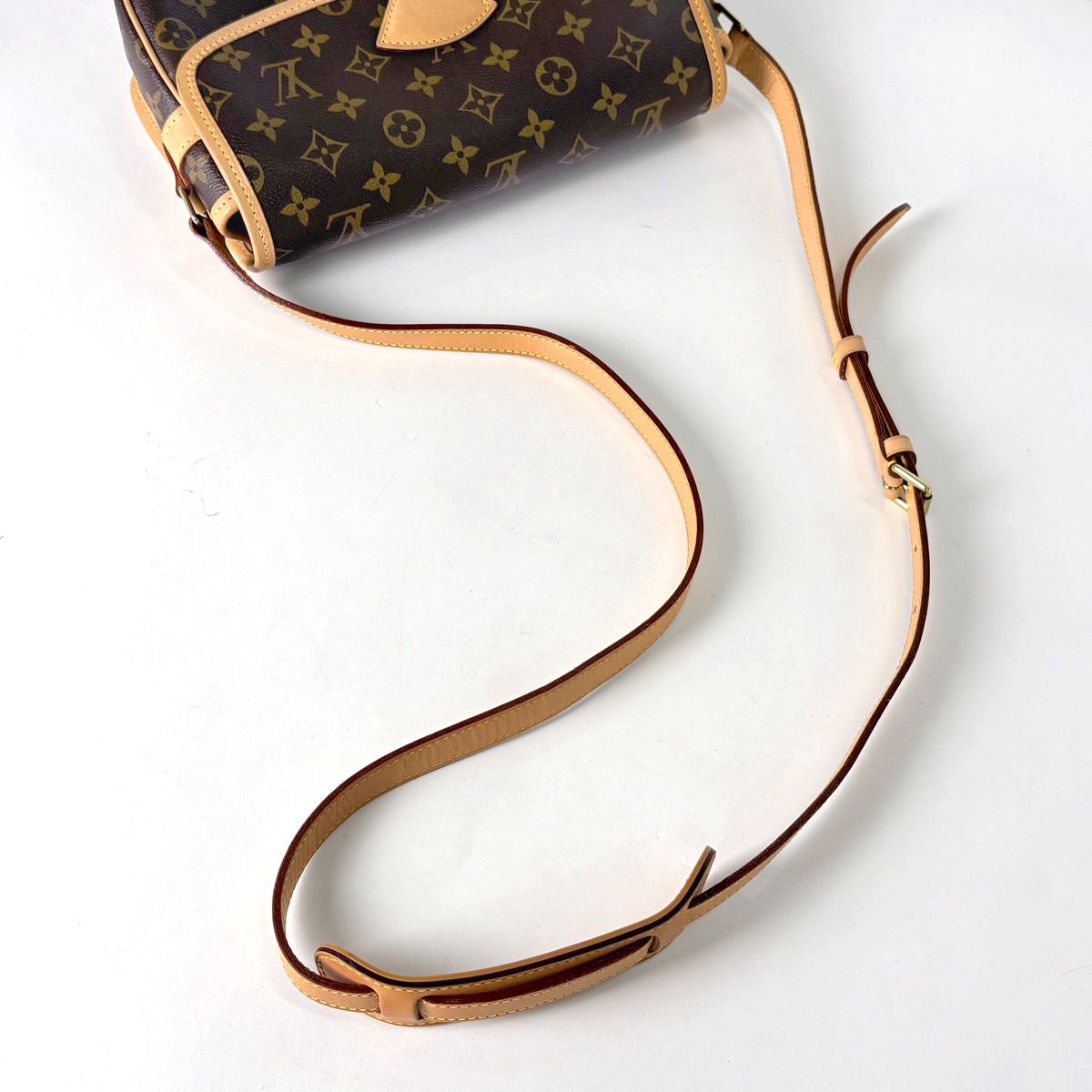 Louis Vuitton Solonge Shoulder Bag Monogram Brown — view 7