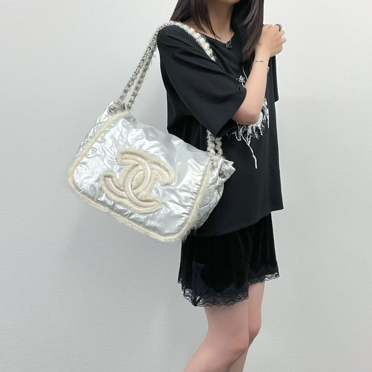 Chanel CC Logo Chain Tote Shoulder Bag Nylon Silver Ivory Seal Vintage — view 2