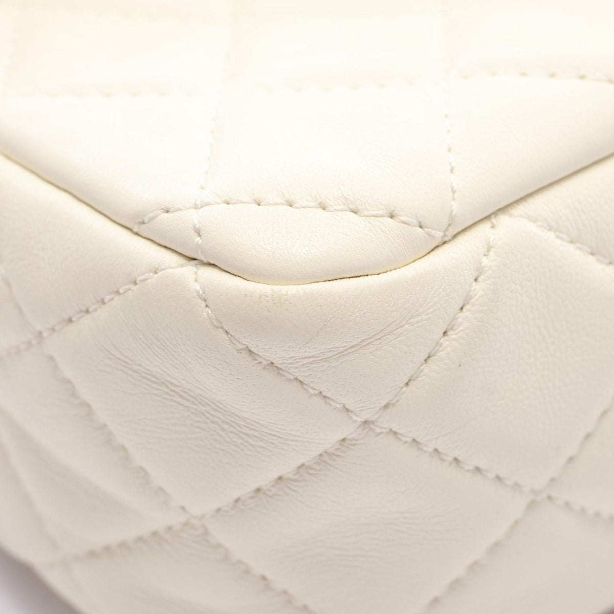 Chanel Shoulder Bag Quilted Mini Flap White Lambskin Small Chain — view 7