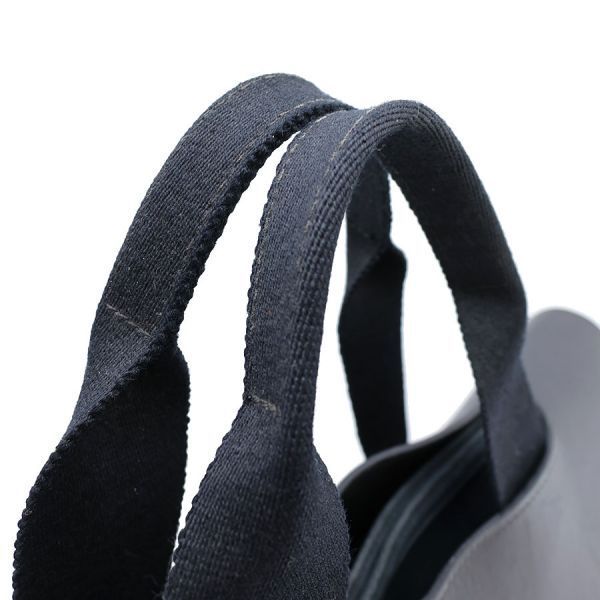 Hermes Valparaiso MM Tote Black — view 4