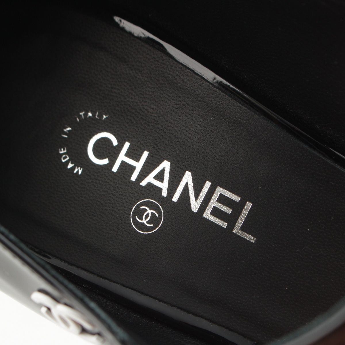 Chanel Patent CC Logo Strap Mary Jane Pumps Black Pink Heels — view 7