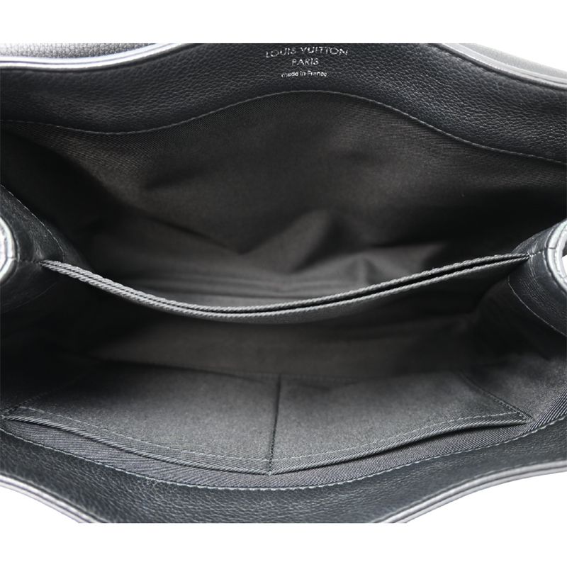 Louis Vuitton Handbag Black — view 6