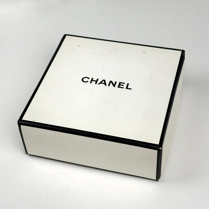Chanel Brooch Camellia Gold Plated — view 7